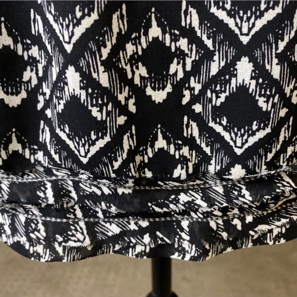 Max Studio Dress Stretch, Elastic Waist Size Medium Black/White - Picture 3 of 7